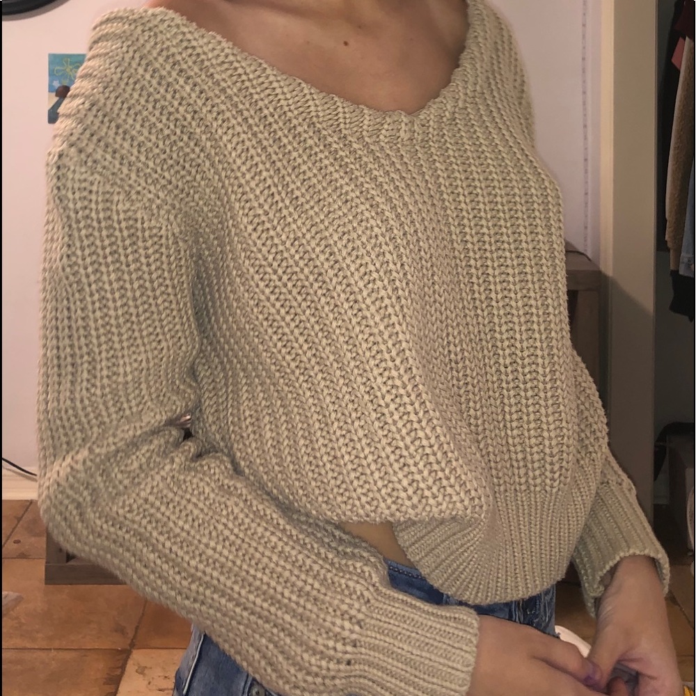 Pacsun crisscrossed back sweater!